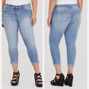 Torrid Crop Sophia Rapids Skinny Jeans Light Wash